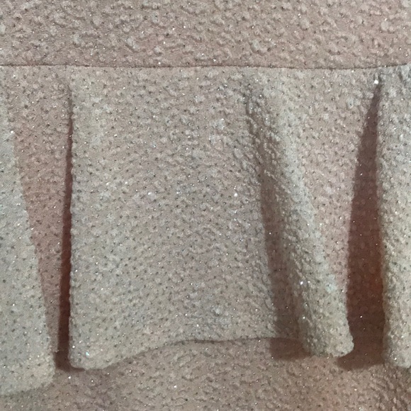 Women's dress - Picture 2 of 3